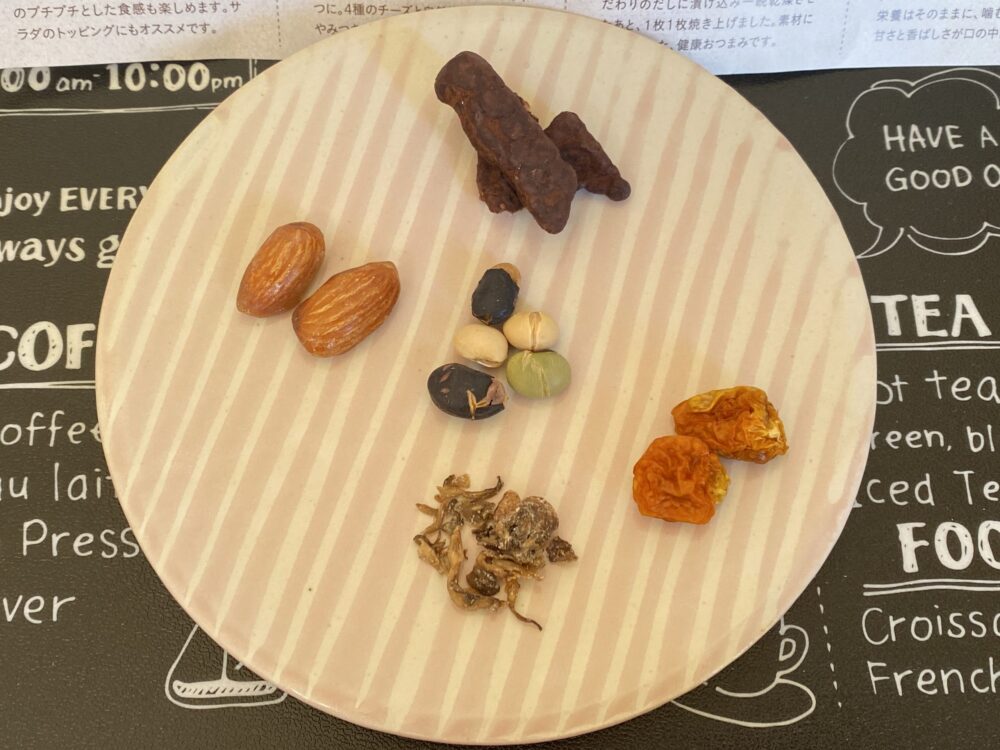 たまらぼ3月号のおやつ1日分