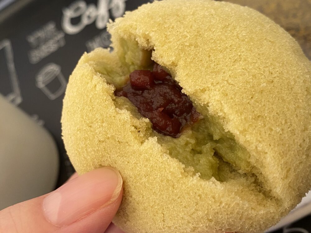 山口銘菓の月で拾った卵