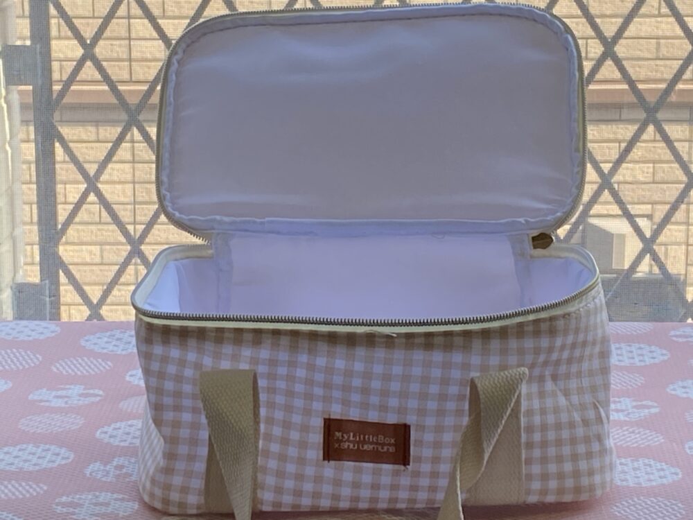 がばって開くタイプ