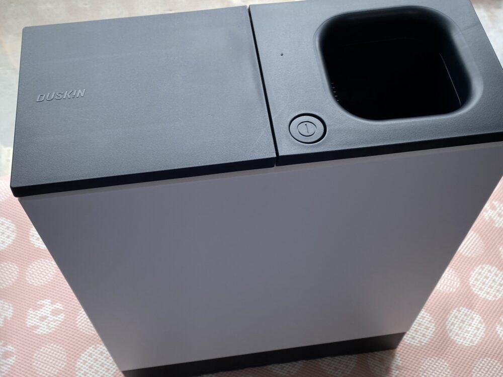 ダスキンモップを掃除してくれるクリーナー