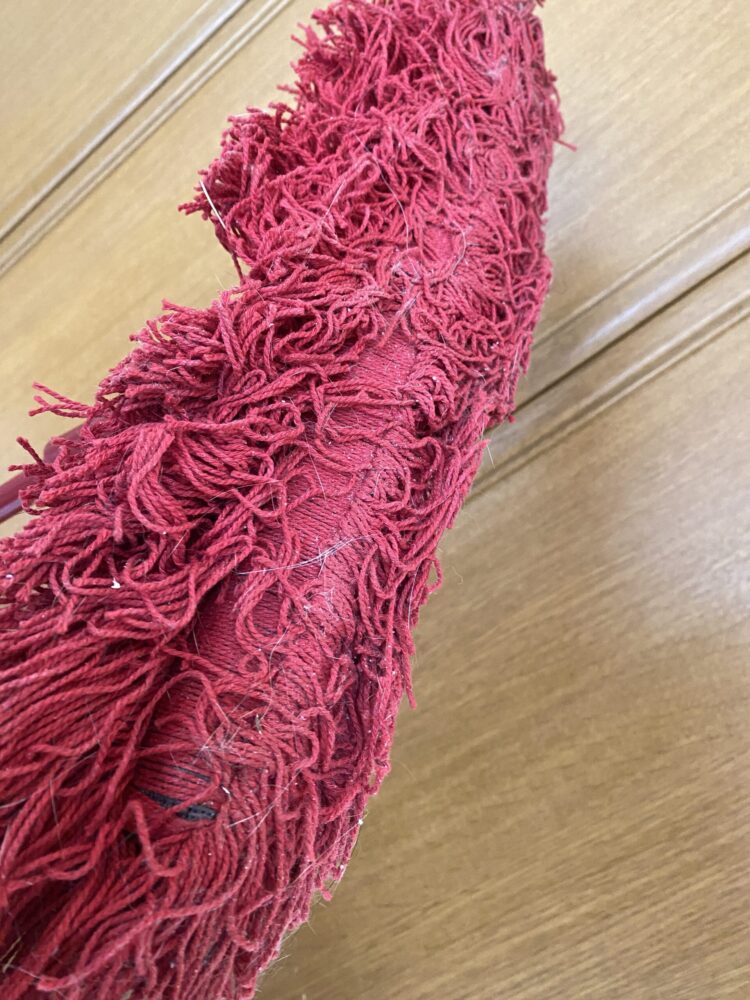 ごみがとれるとれる~~ダスキンモップ