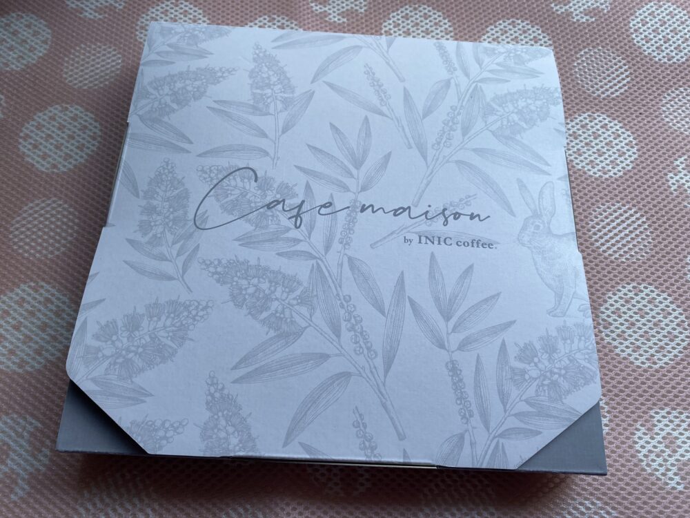 今契約中の珈琲とお八の定期便「cafemaison」がとどいた