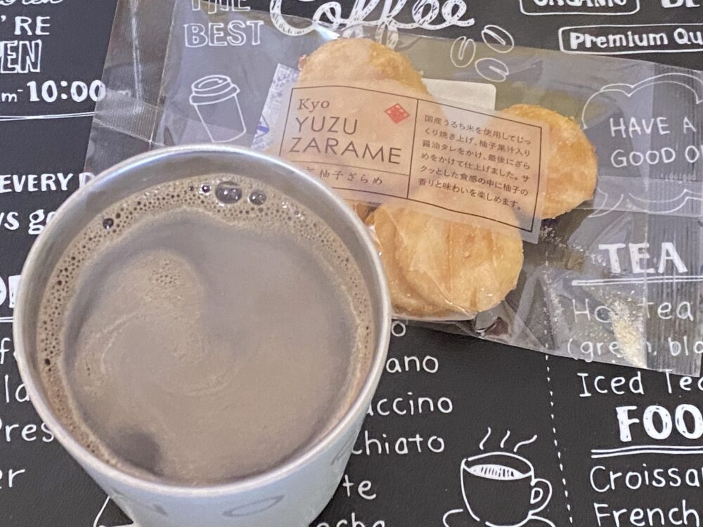 せんべいにも合うイニックコーヒー