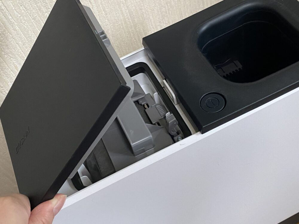 クリーナーに設置する紙パック。だすきんのやつ