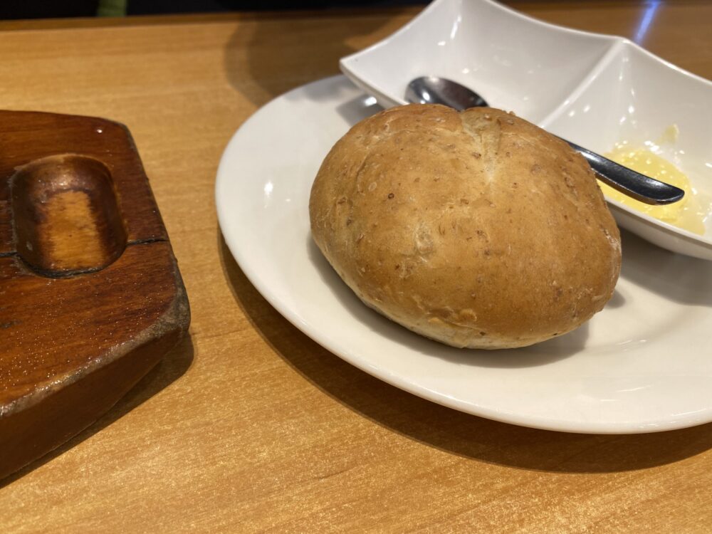 ステーキ宮でもスタイルブレッドのパンを採用