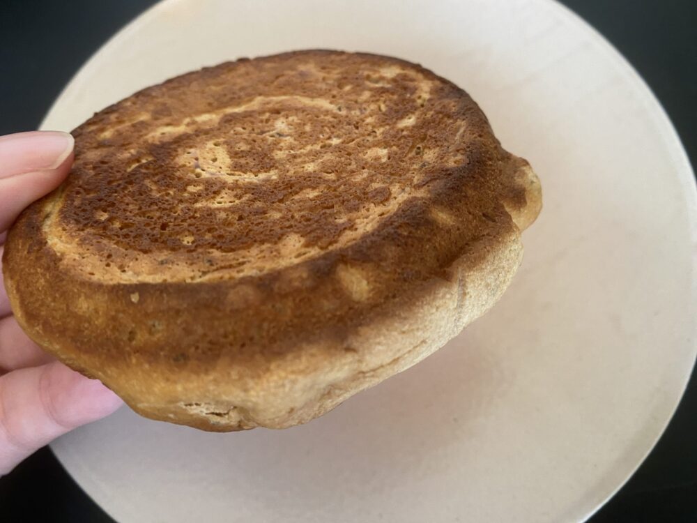 トースターで焼いたカリカリのベースブレッド