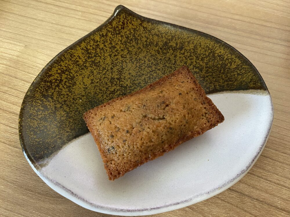 カフェメゾンに入っていたおいしい紅茶フィナンシェ