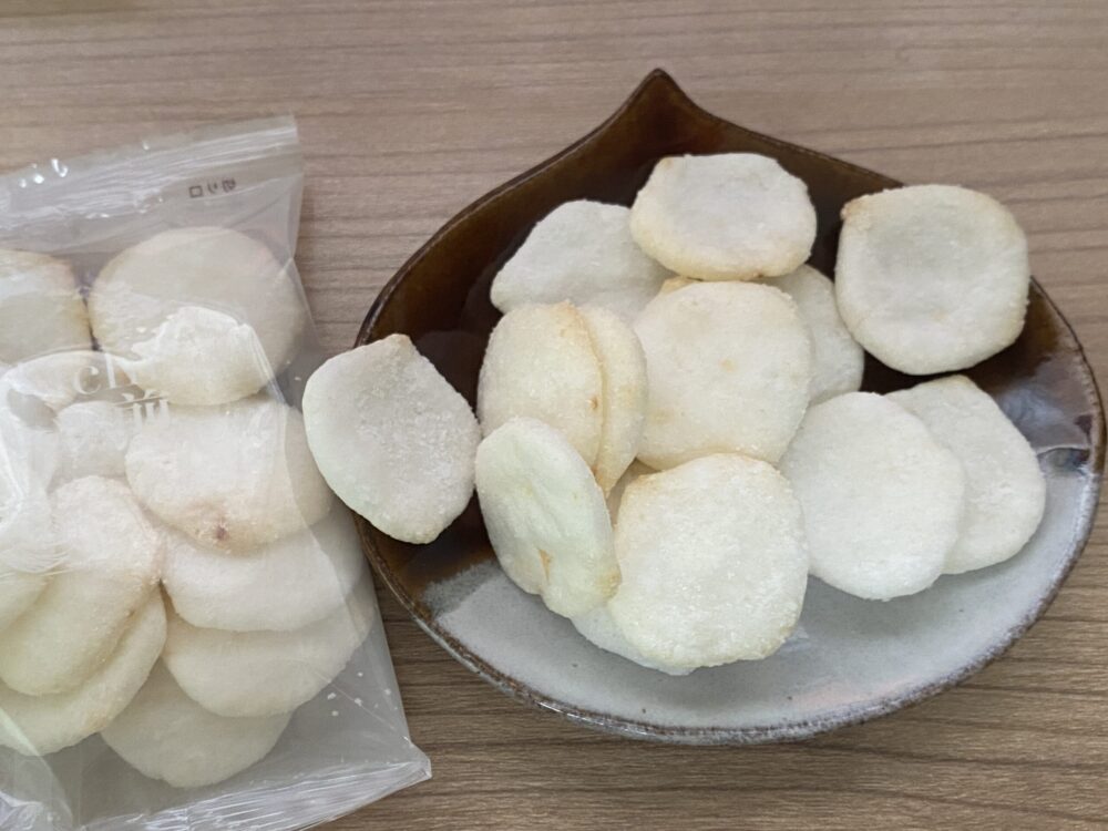 もち吉のサブスクに入っていたココナッツ味のおせんべい